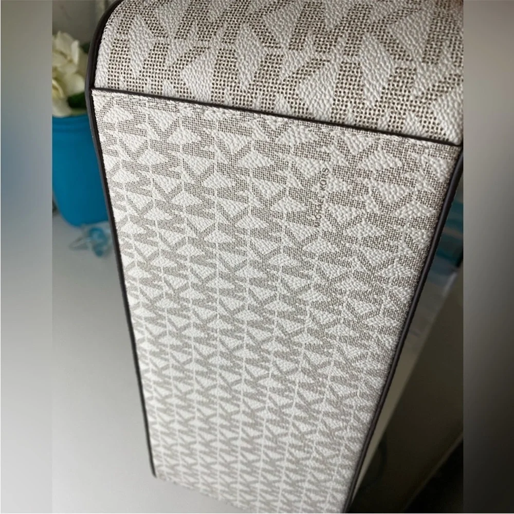 Michael Kors Jet Set Vanilla